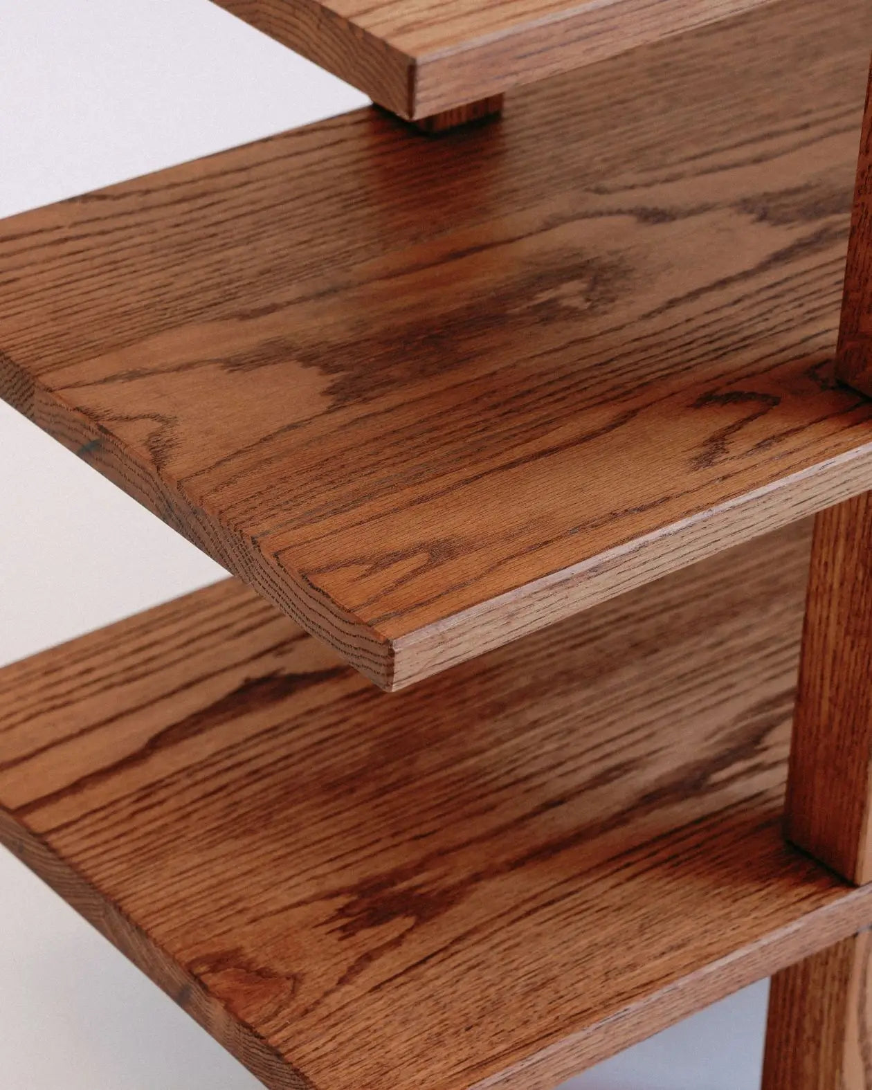 Entryway shoe rack in brown oak – minimalist storage bench alternative