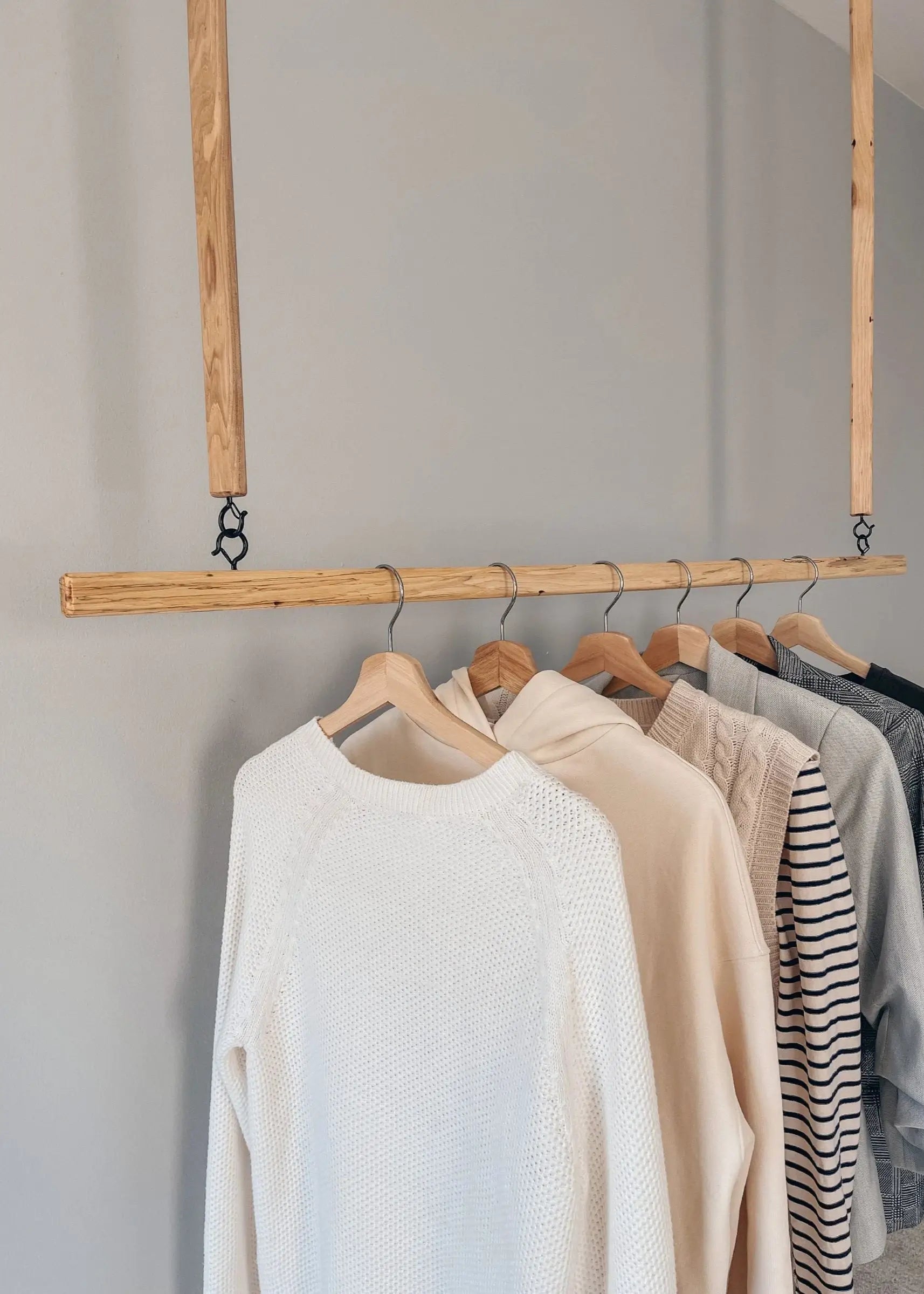 Ceiling-mounted hanging rack made of solid wood – perfect for kitchen or entryway storage