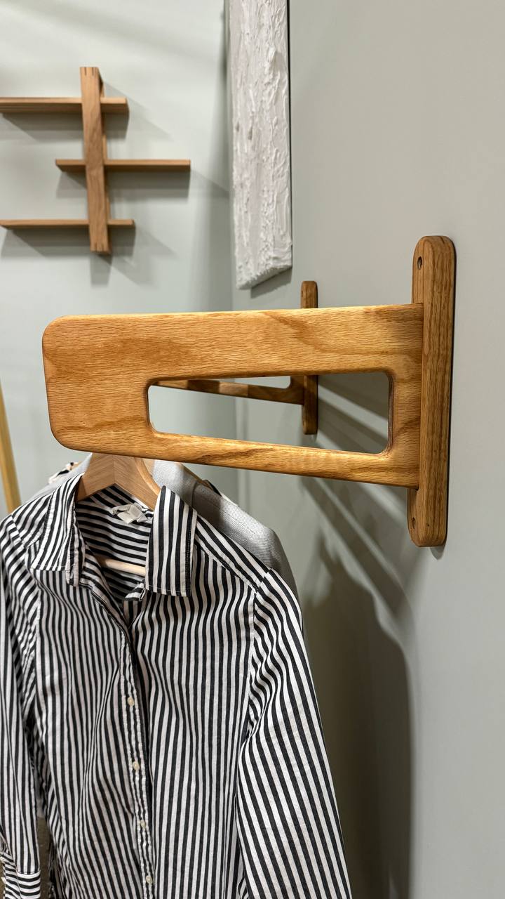 Wall-Mounted Clothing Rack with Shelf – Solid Oak Hanger