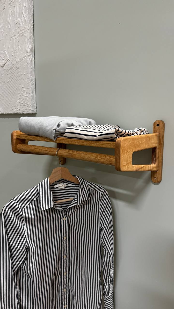 Wall-Mounted Clothing Rack with Shelf – Solid Oak Hanger