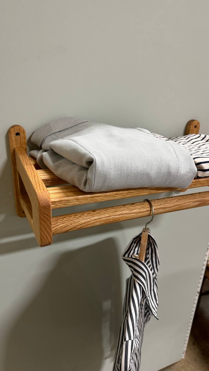 Wall-Mounted Clothing Rack with Shelf – Solid Oak Hanger