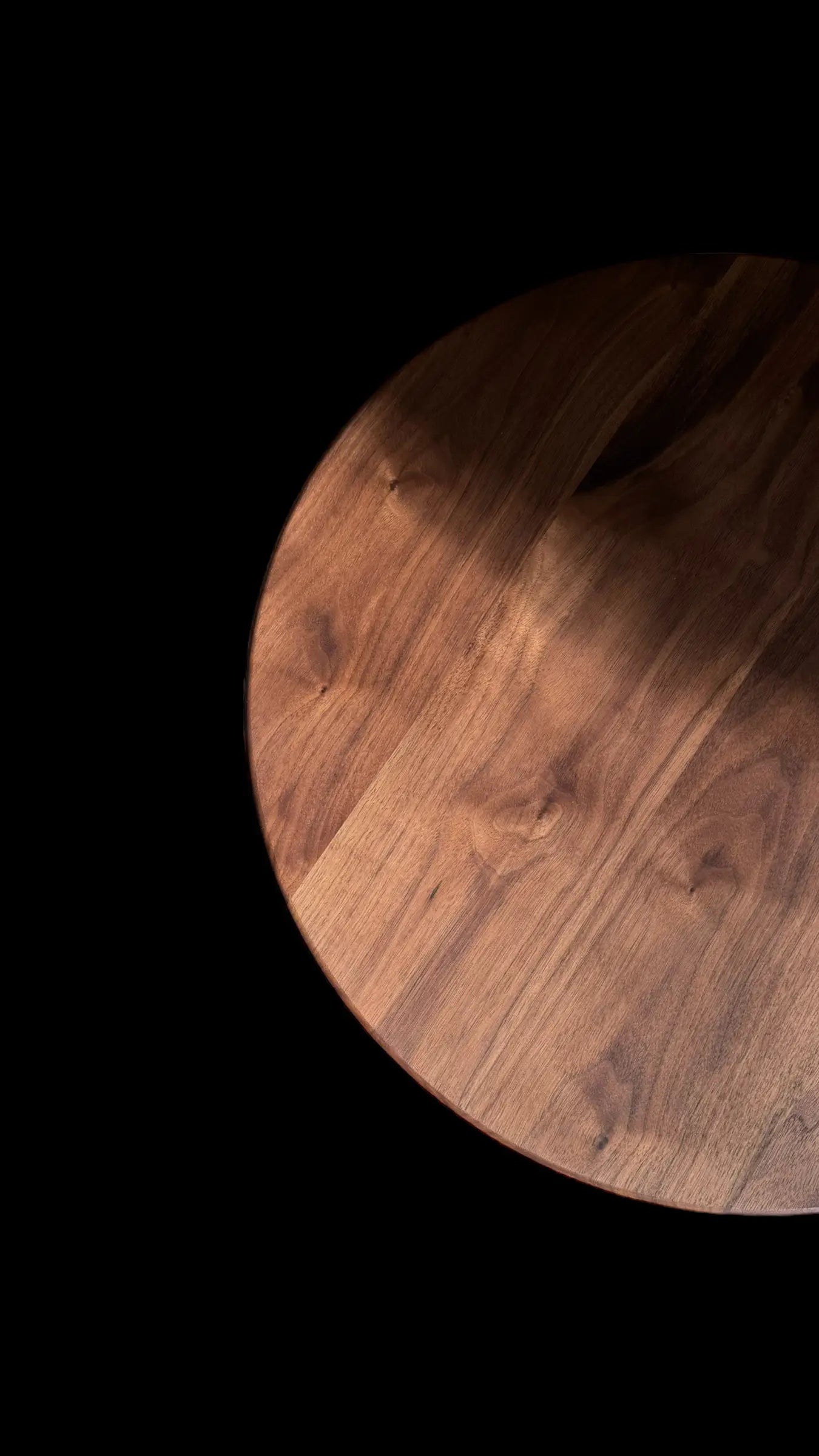 Natural wood living room table – functional and elegant design for daily use