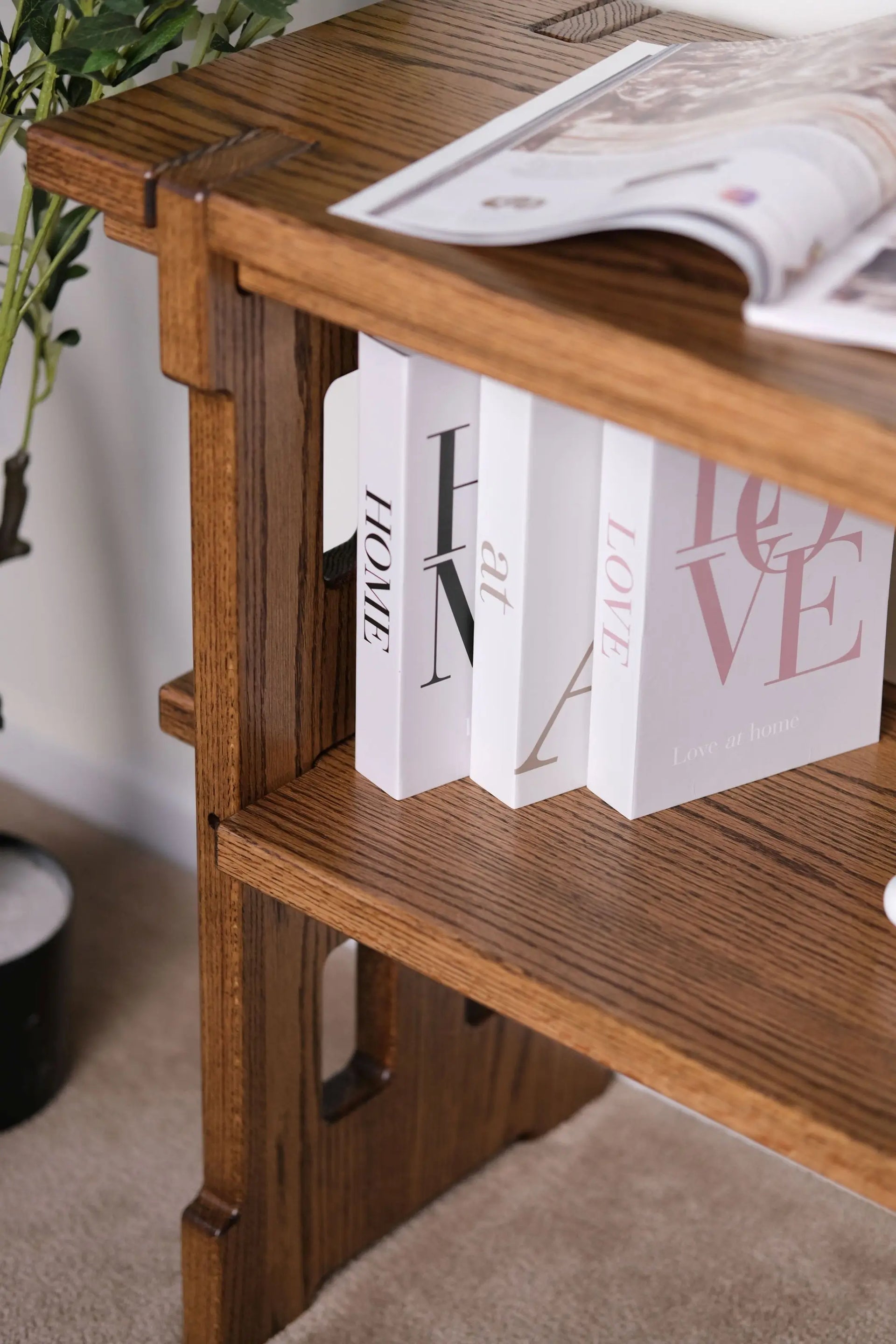 Dark wood console table – solid oak craftsmanship for stylish entryway organization