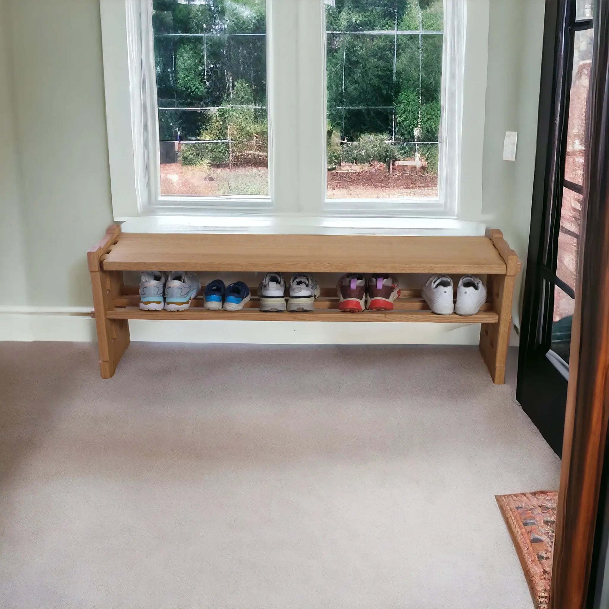 Oak bench with clean lines and natural grain – eco-friendly and timeless furniture piece