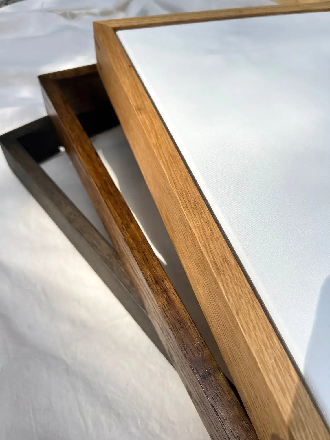 Floating frame made of solid oak with natural wood texture