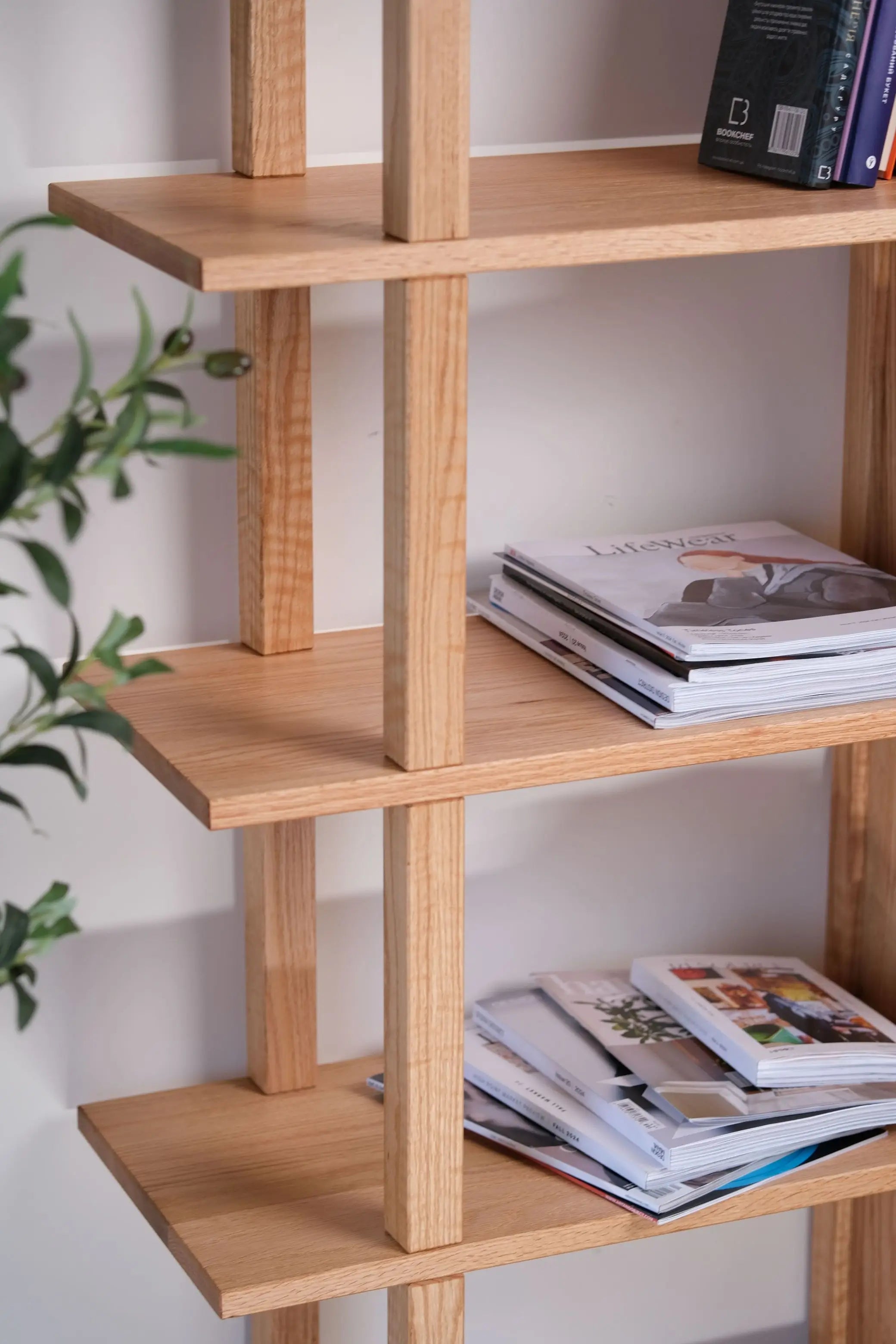 Handmade Silyl bookshelf – natural wood construction with smooth finish