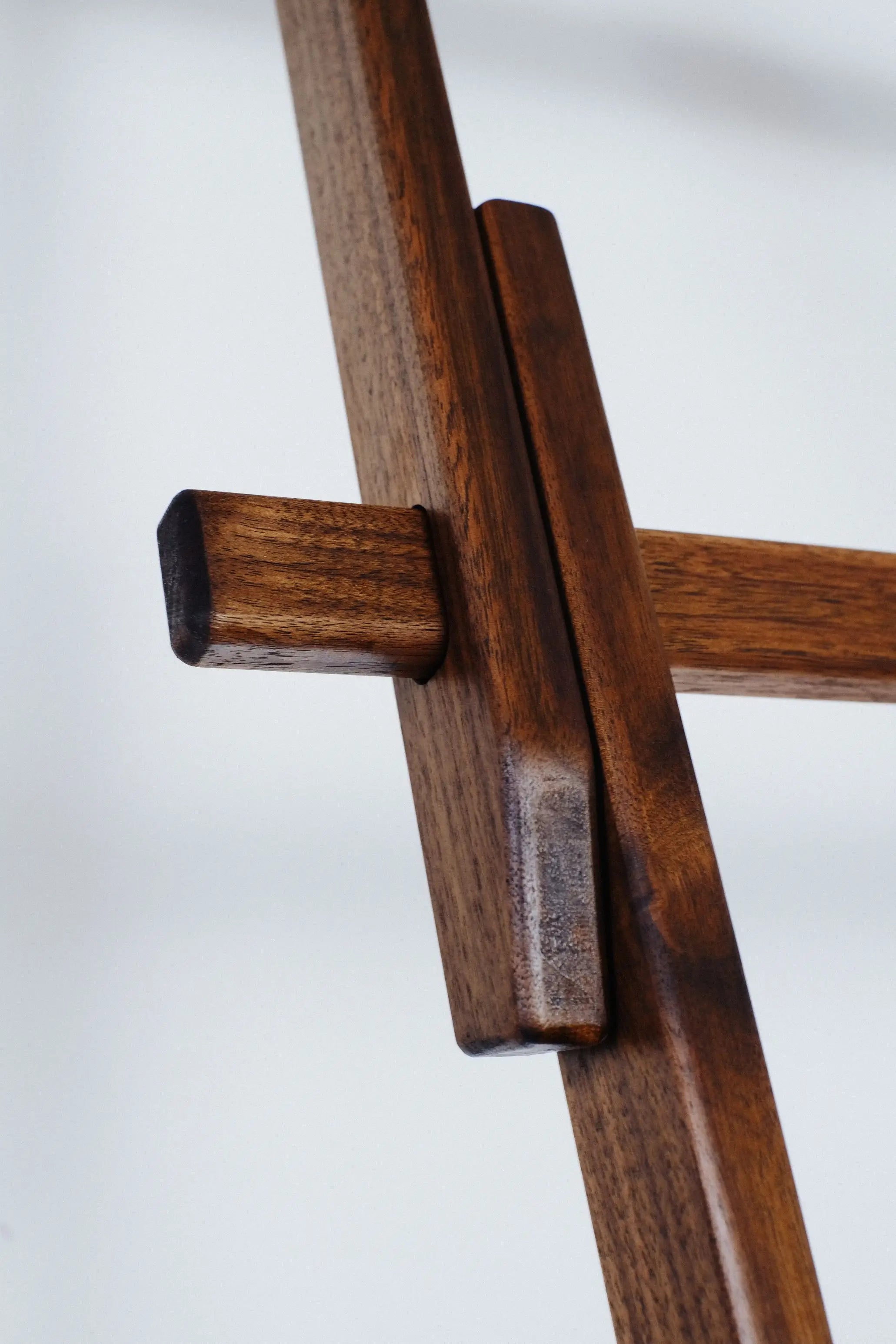 Functional oak ladder shelf – ideal for neatly displaying throws and garments