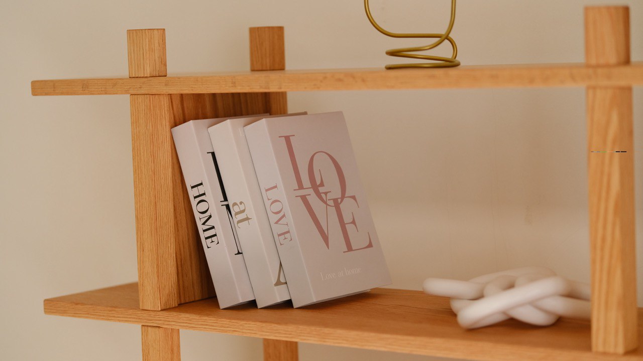 Struttura Solid Oak Bookshelf – Tool-Free, Custom Handmade Shelf