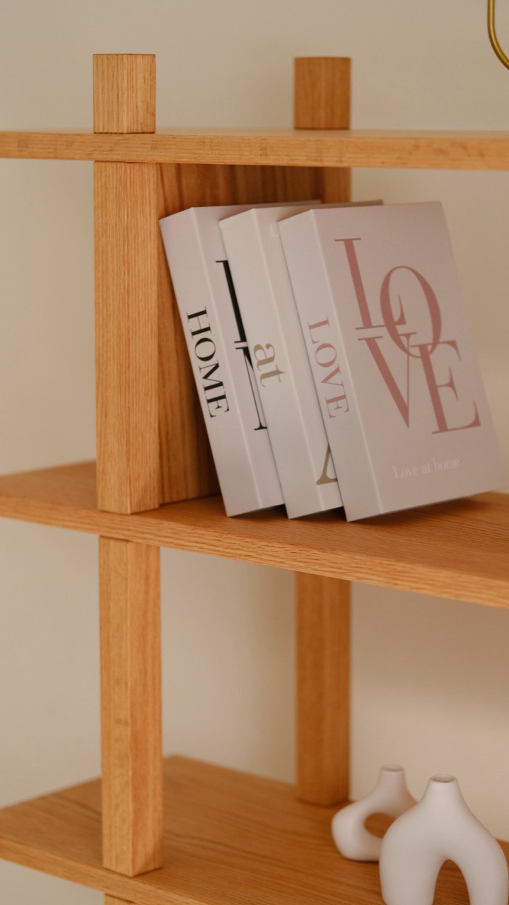 Struttura Solid Oak Bookshelf – Tool-Free, Custom Handmade Shelf
