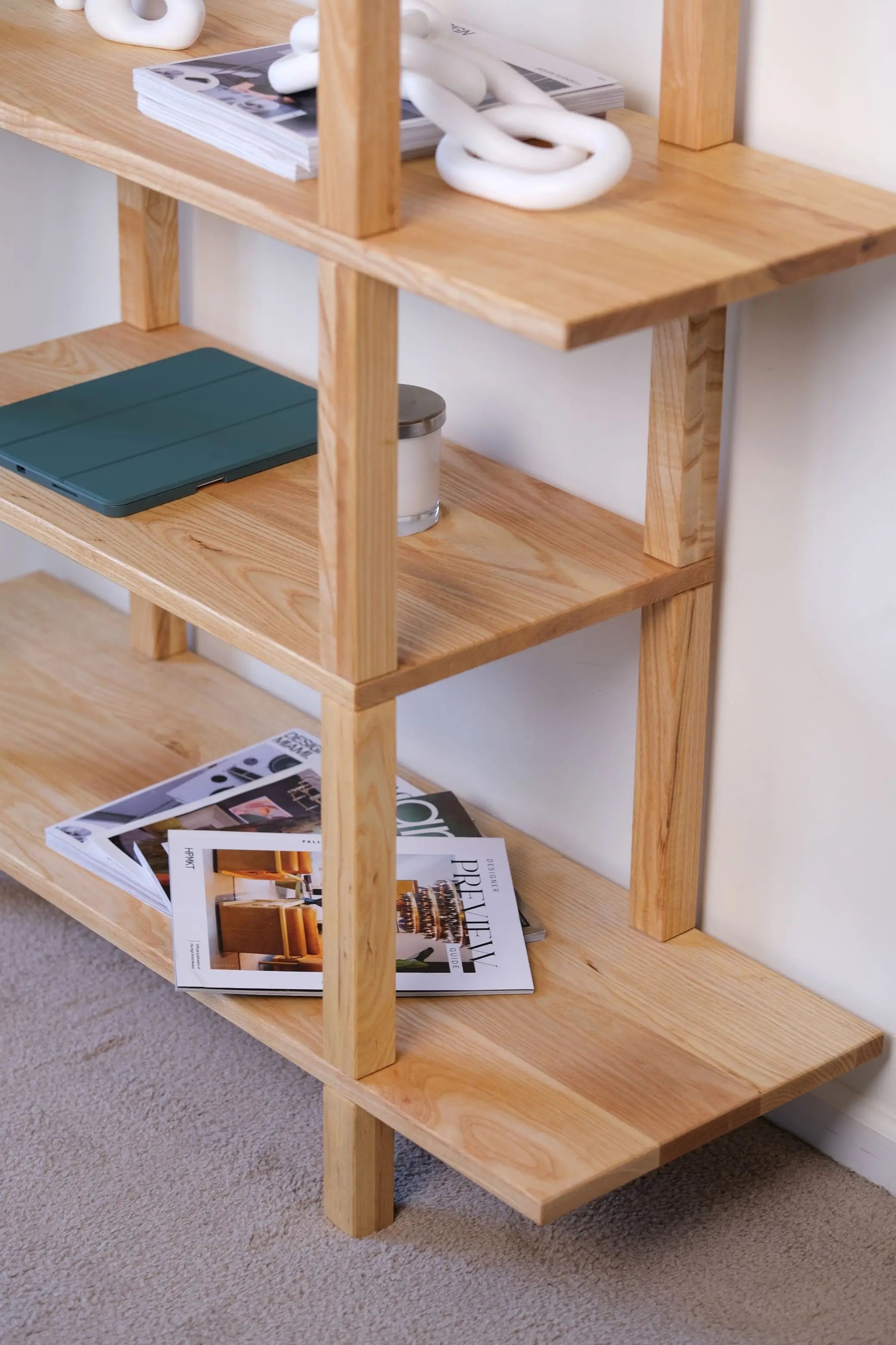Contemporary wooden bookshelf – Sunli design with sleek and airy appearance
