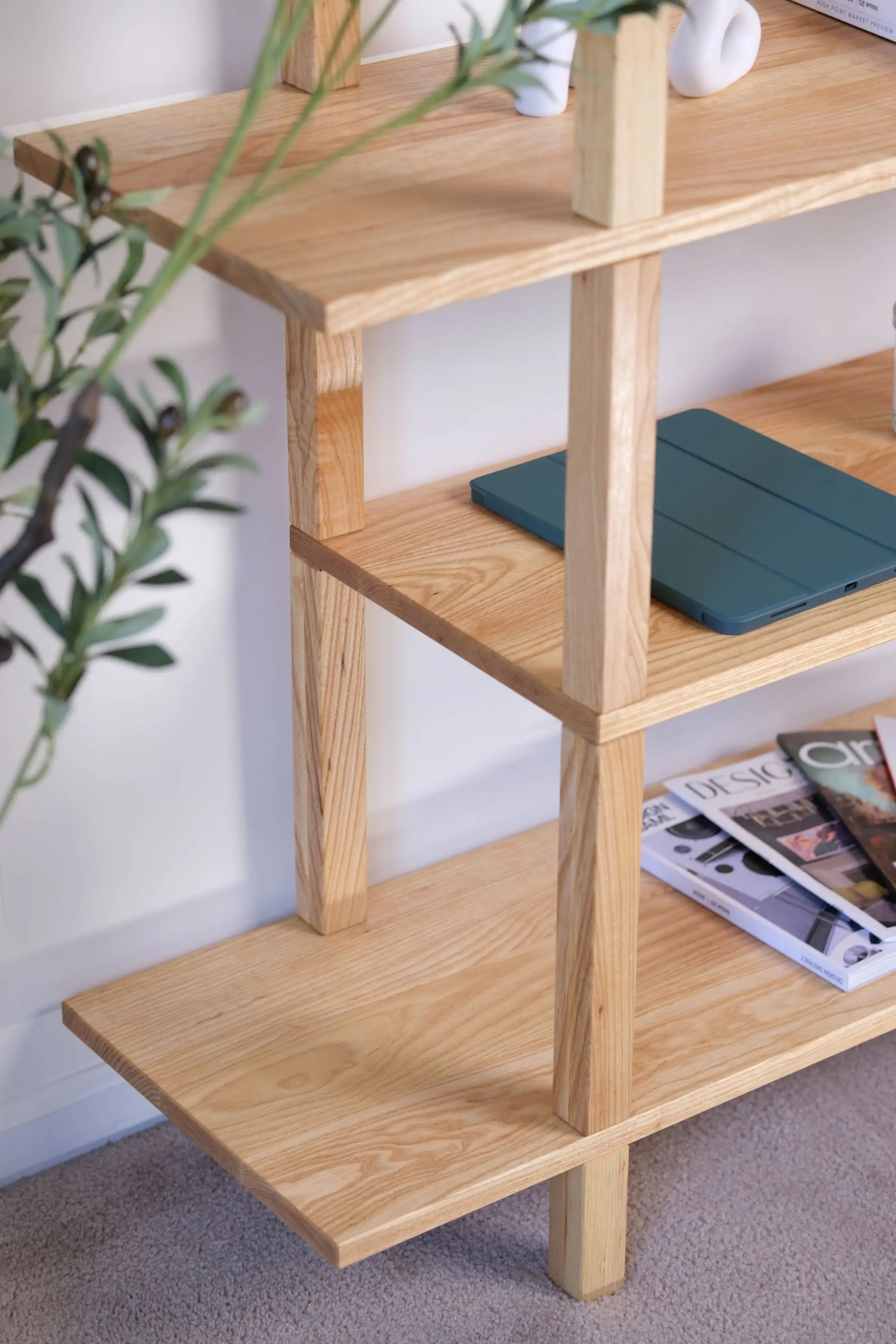 Sunli wooden bookshelf – handcrafted open-shelf design with minimalist appeal