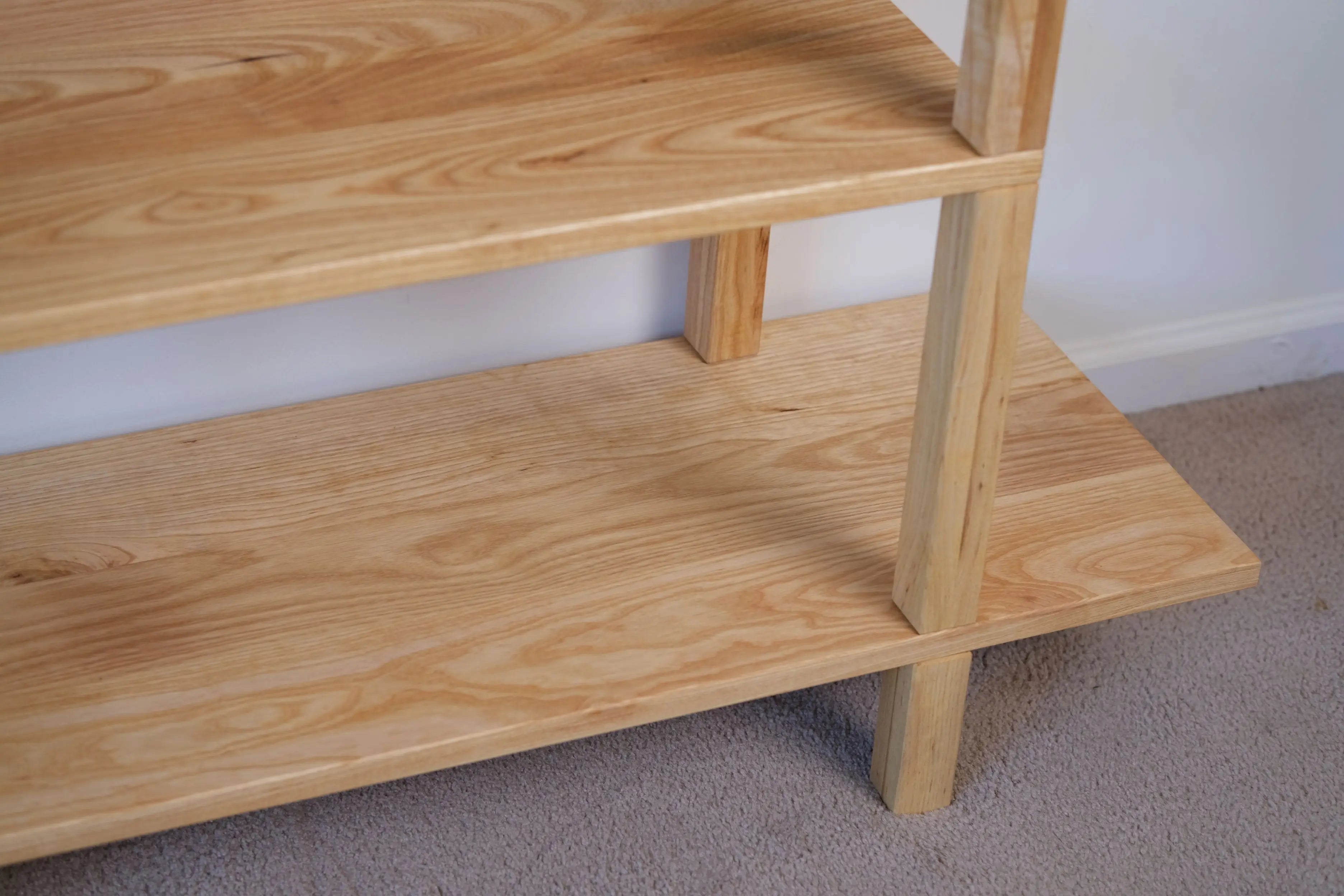 Minimalist handcrafted bookshelf – Sunli frame made from premium wood