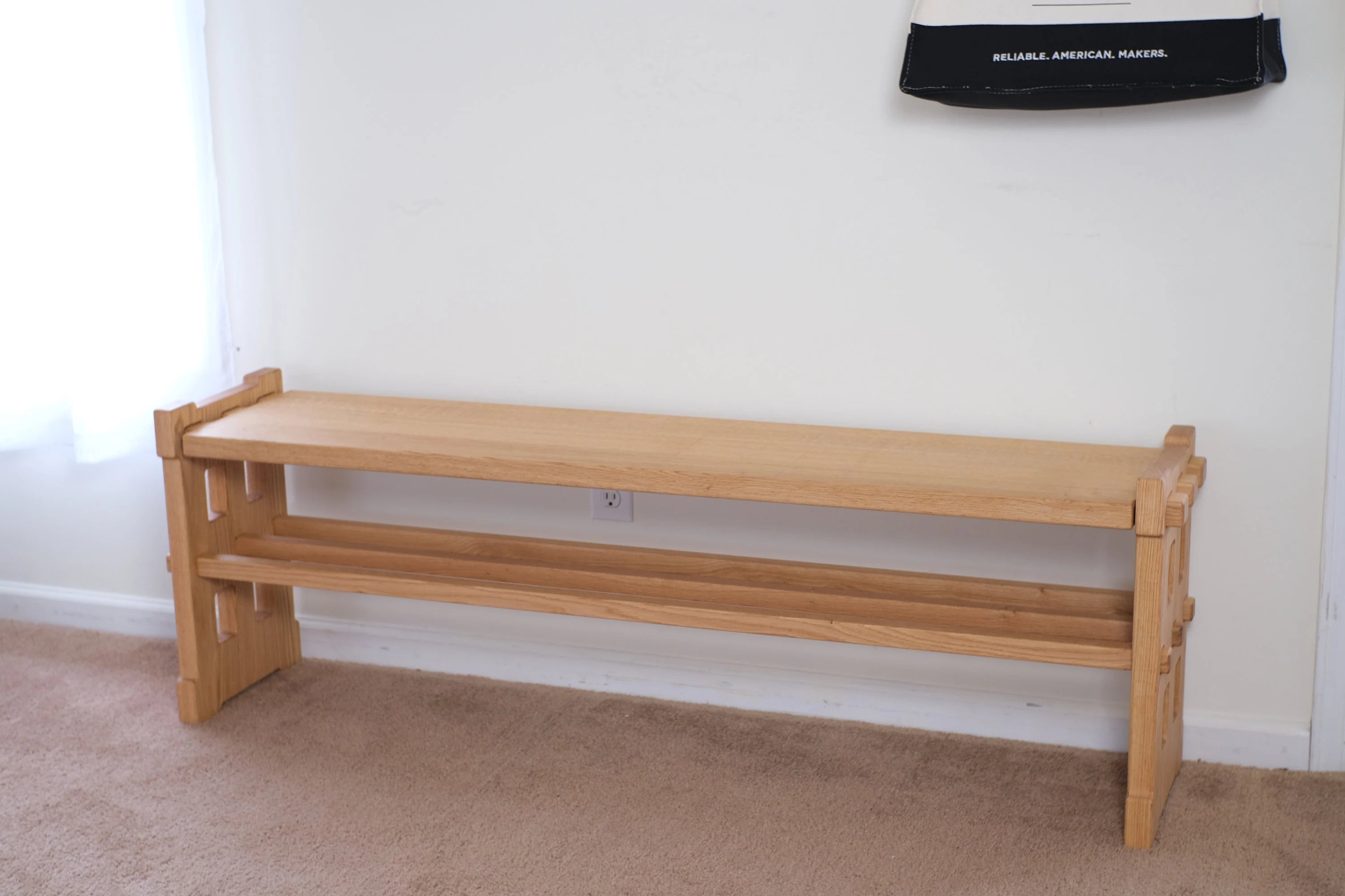 Custom natural oak bench – versatile design for indoor use in living or dining spaces